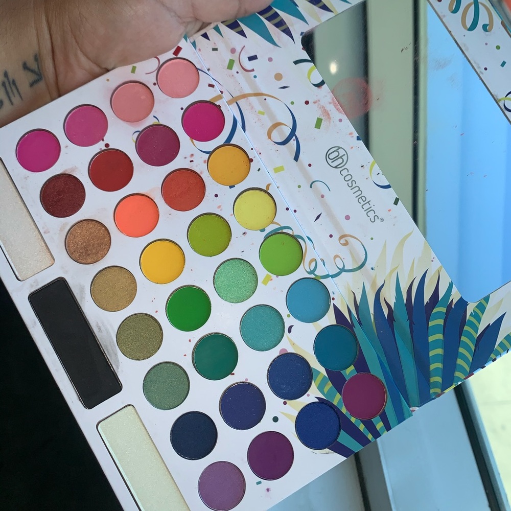 ‼️sold‼️ Bh cosmetics take me back to Brazil